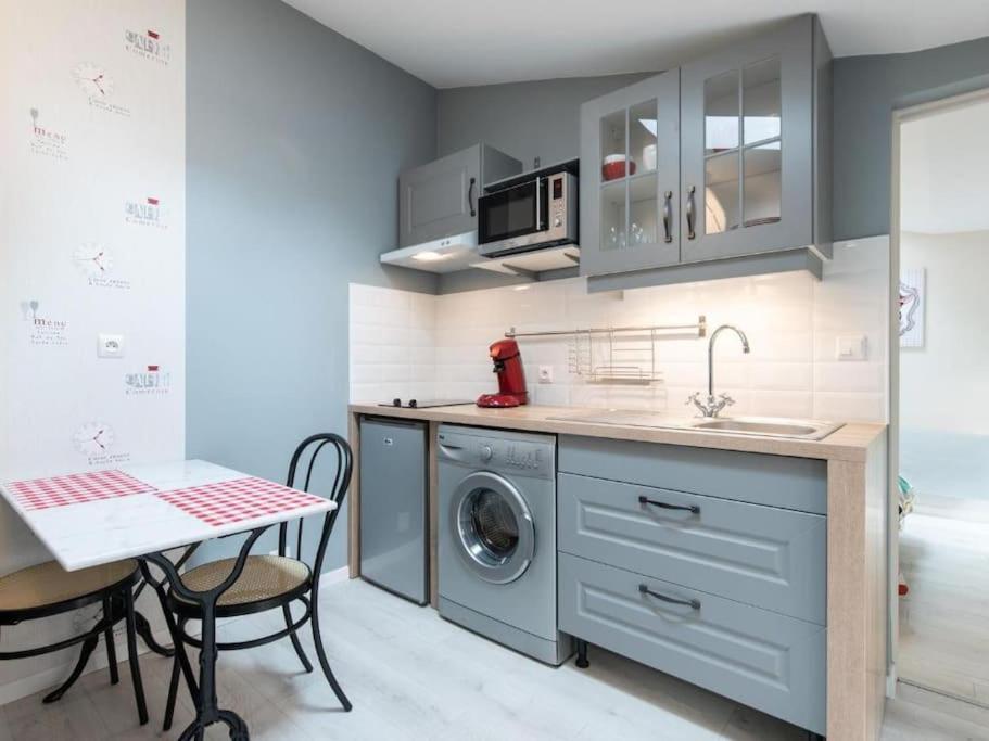 Le Paris Eiffel - Appartement Cosy En Plein Centre Бургуэн Экстерьер фото